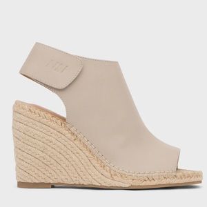 Matt & Nat Acacia Vegan Wedge in Koala - Size 40